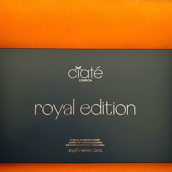 ROYAL Edition Eyeshadow Palette - Picture 2 of 3
